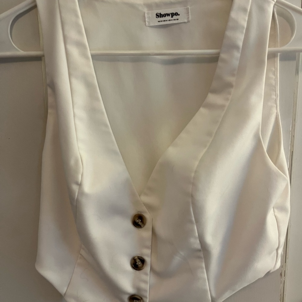 Showpo White Cropped Vest - size small